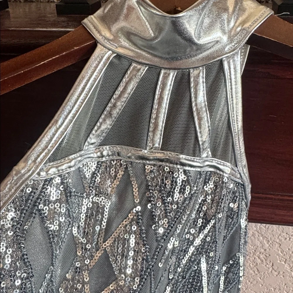 A Wish Come True Childs Size Small SC Silver Sequined Halter Dance Outfit Used
